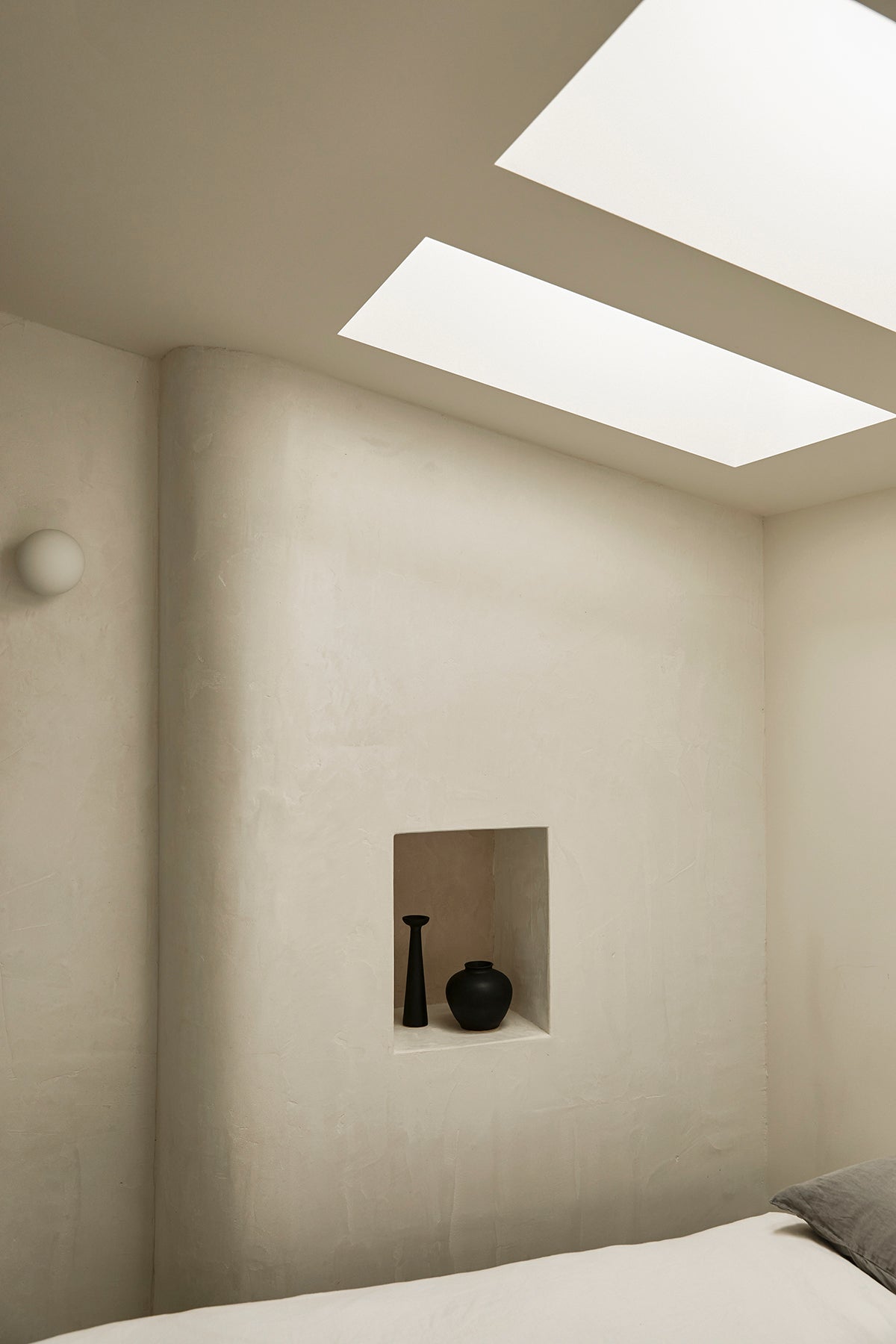 Isle Vase — Matte Black