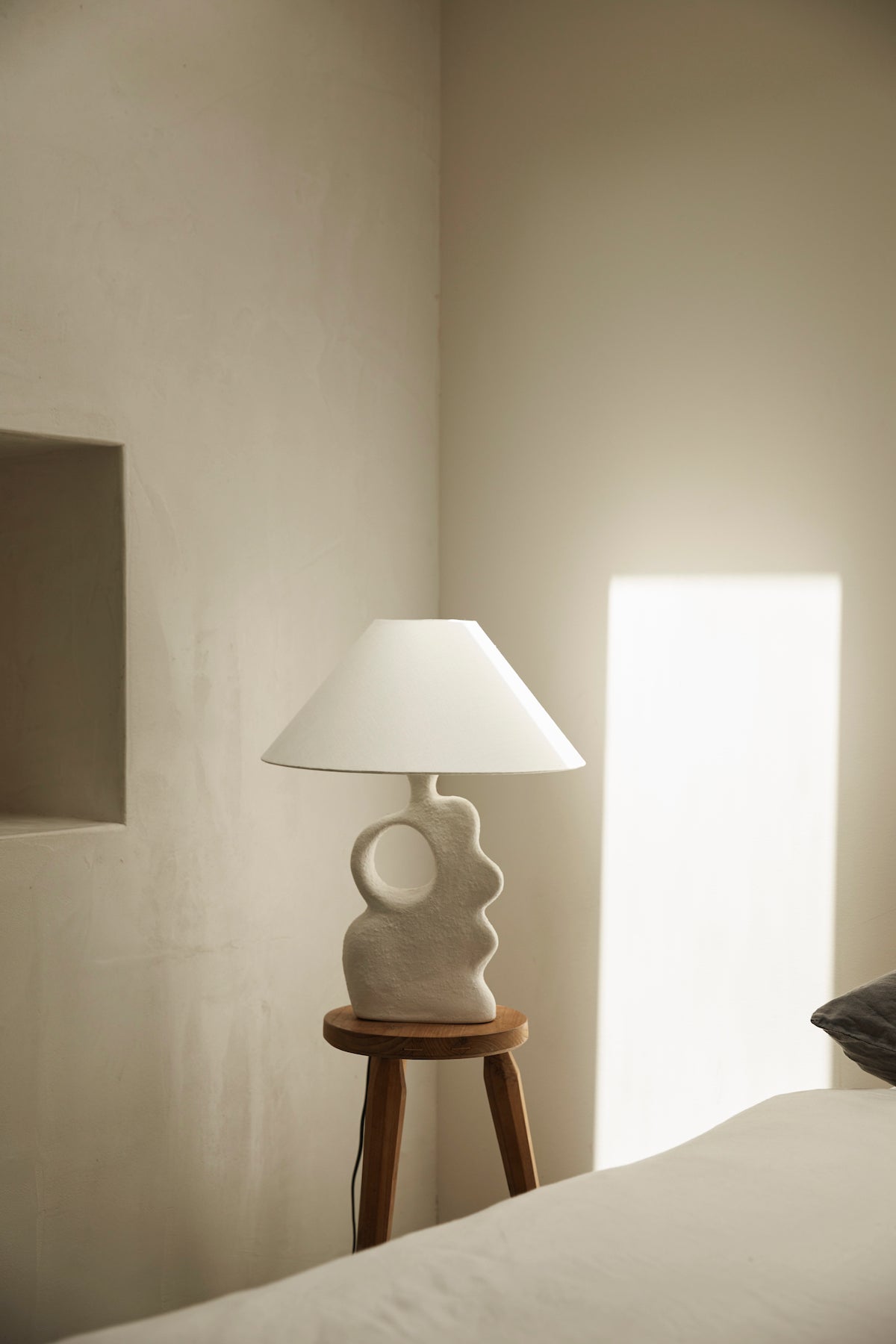 Soho Sculptural Lamp — Textural White