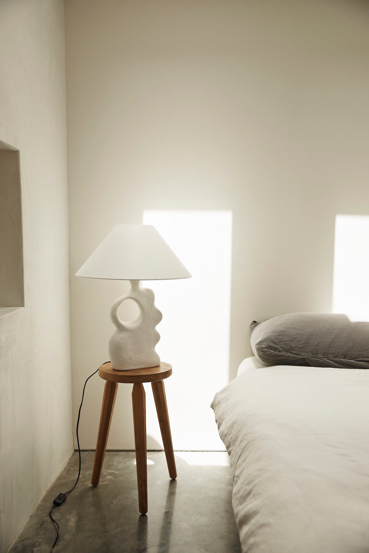 Soho Sculptural Lamp — Textural White