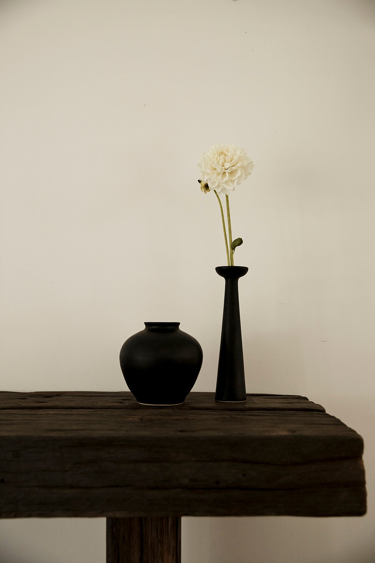 Isle Vase — Matte Black