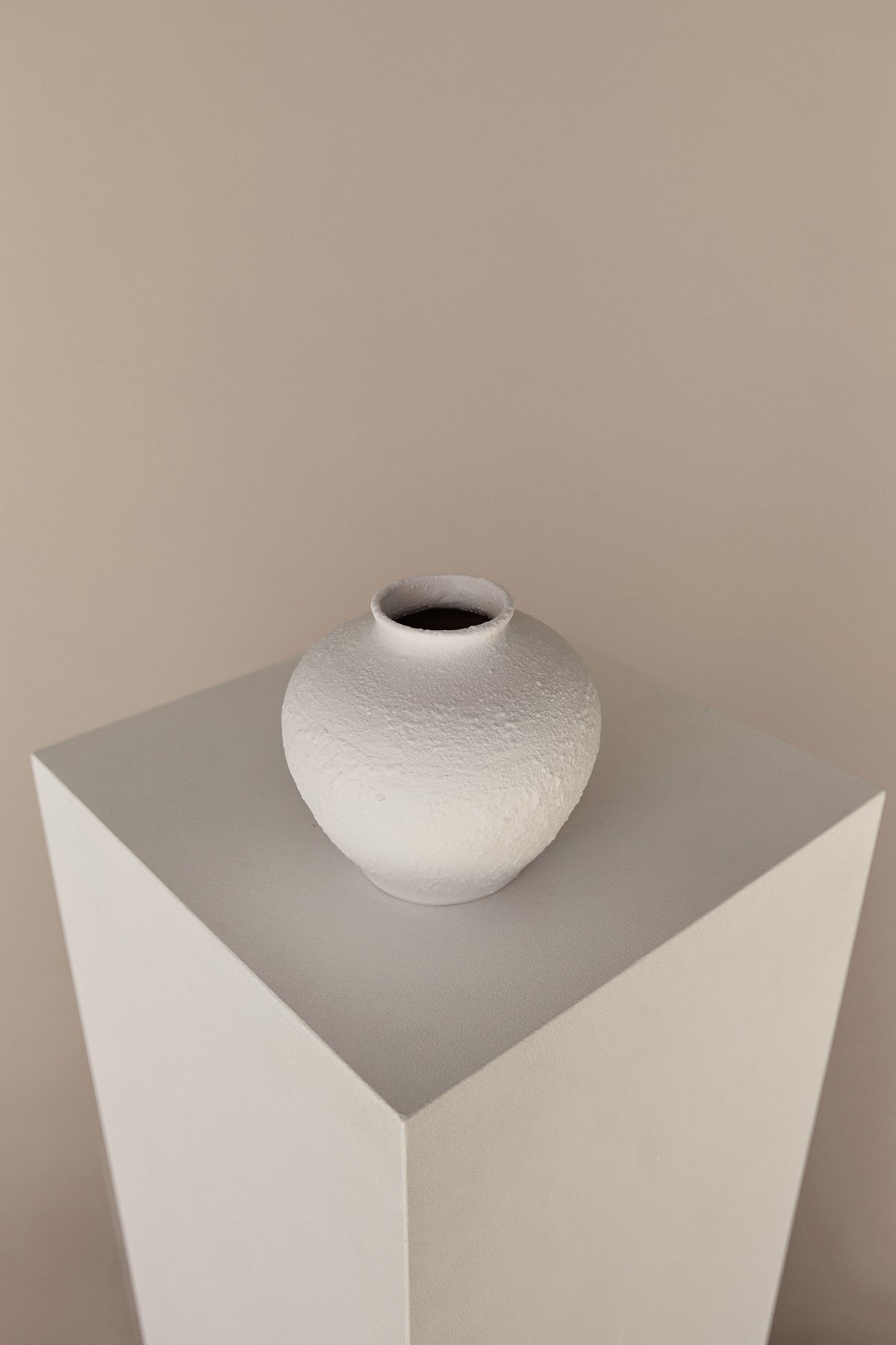 Bleecker Vase — Textural White