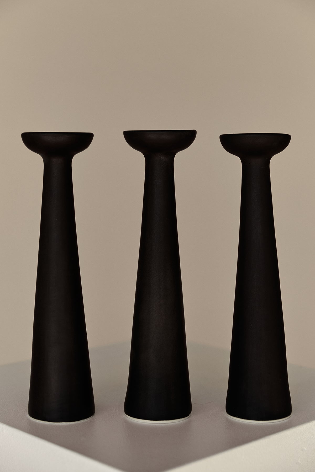 Isle Vase — Matte Black