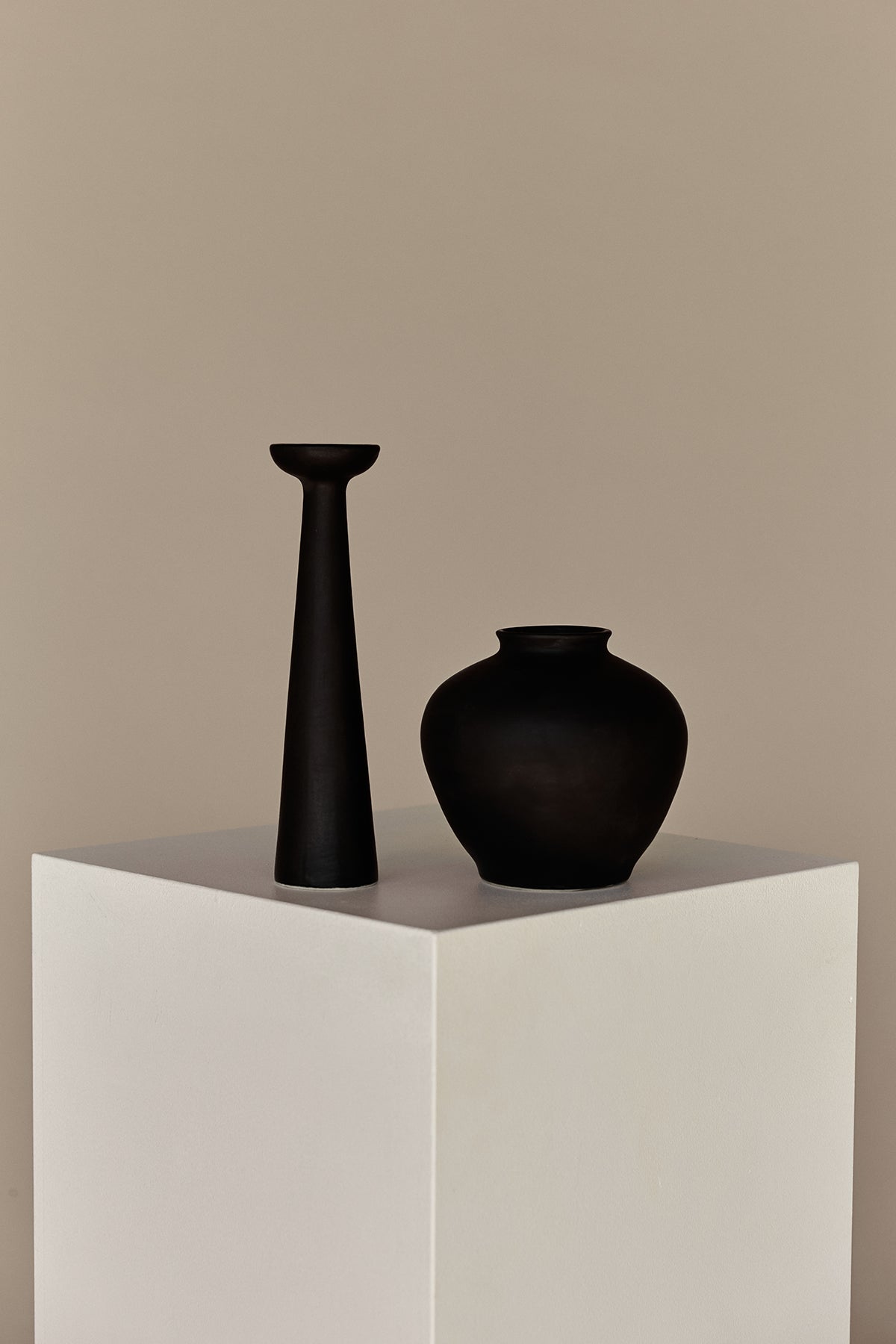 Isle Vase — Matte Black