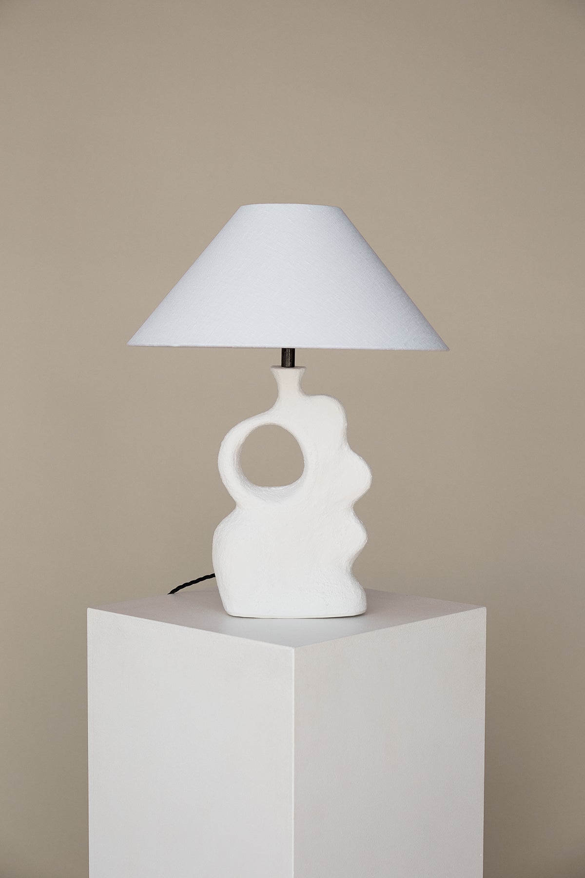 Soho Sculptural Lamp — Textural White